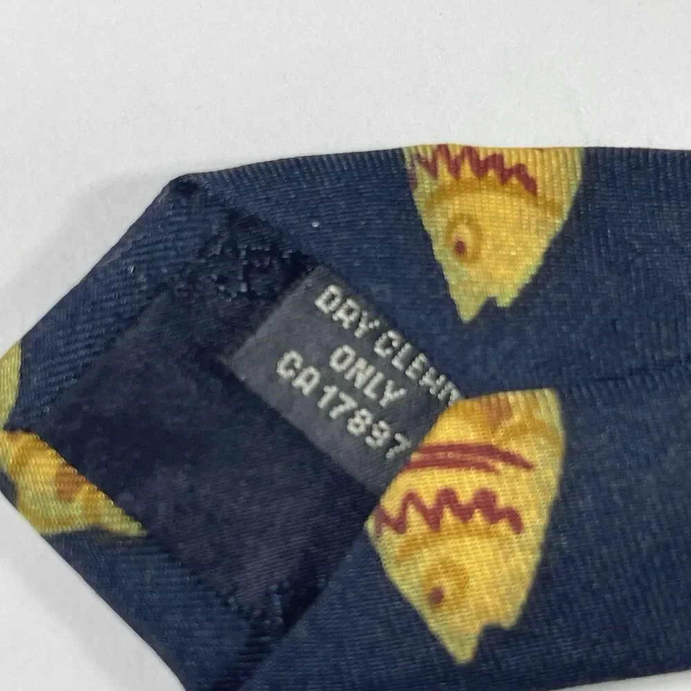Banana Republic brand banana